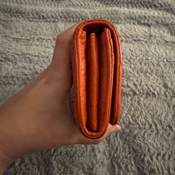 VERA BRADLEY Audrey Leather Quilted Orange Wallet - Picture 3 of 15